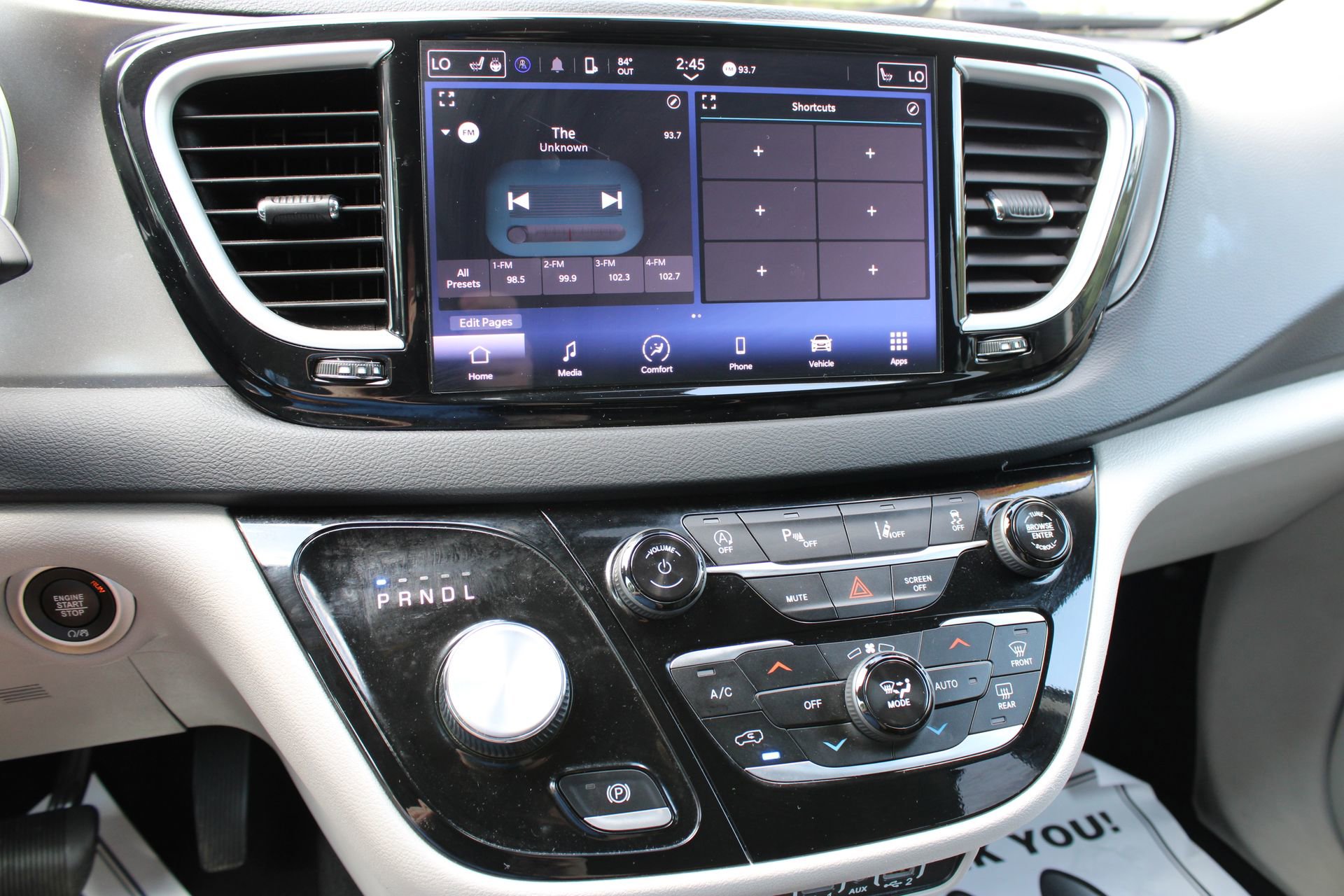 Used 2024 Chrysler Pacifica Touring-L image 33