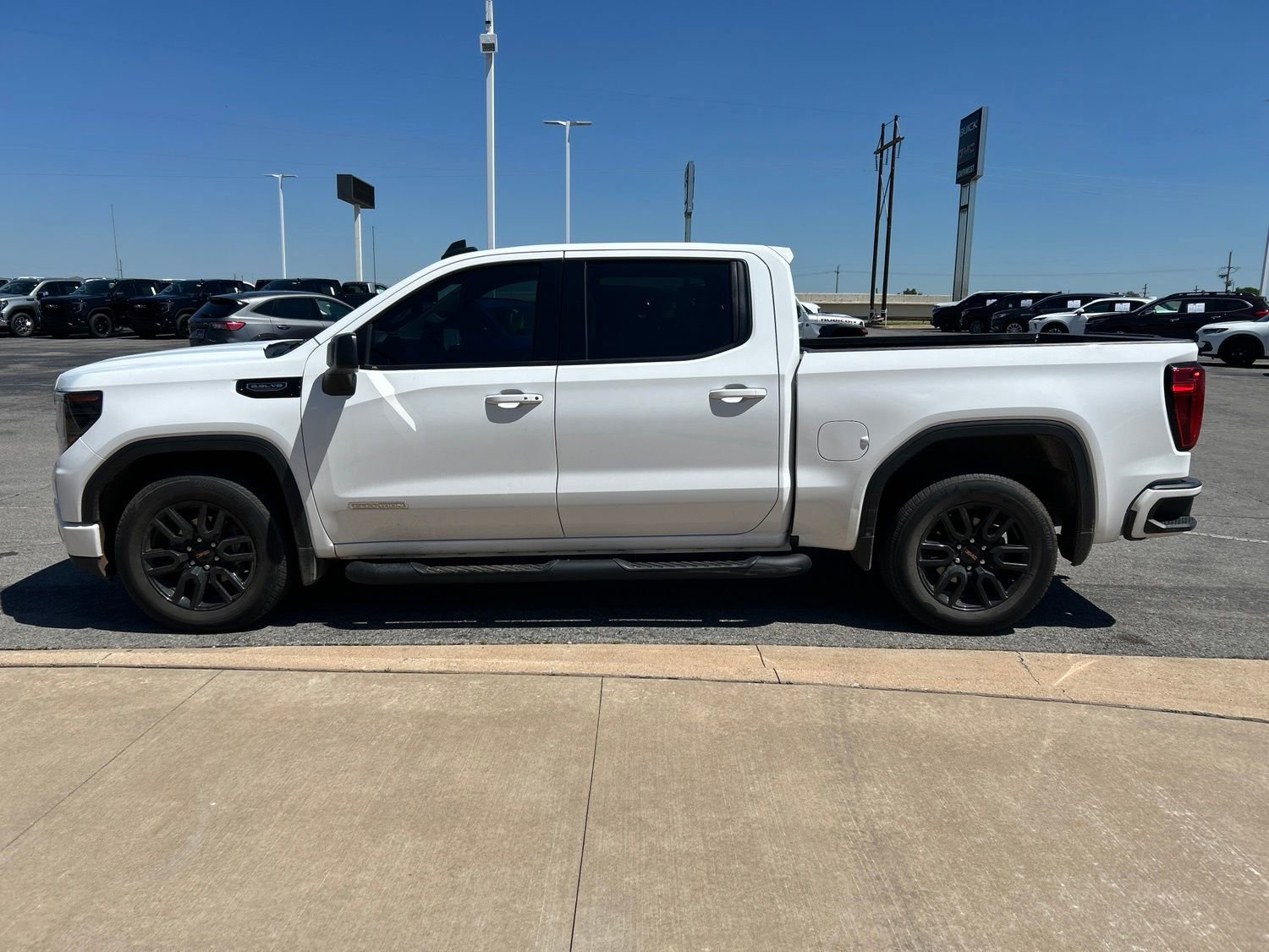 Used 2023 GMC Sierra 1500 Elevation RWD image 7