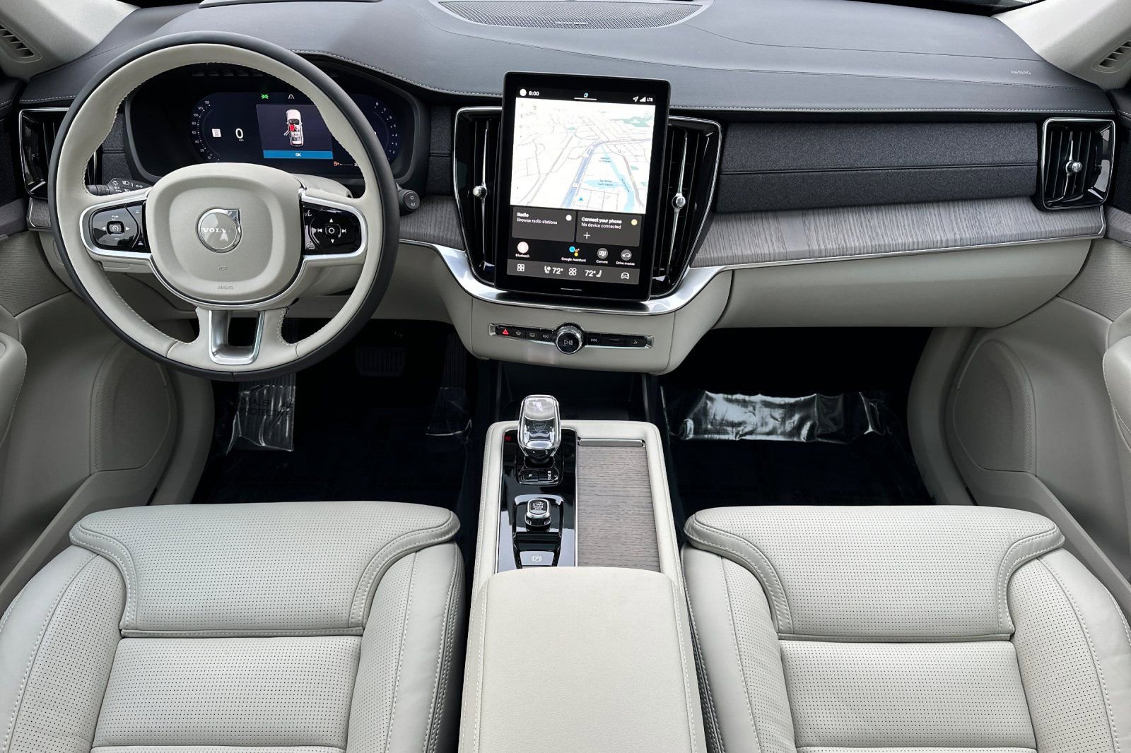 New 2026 Volvo XC90 B6 Ultra w/ Protection Package image 3