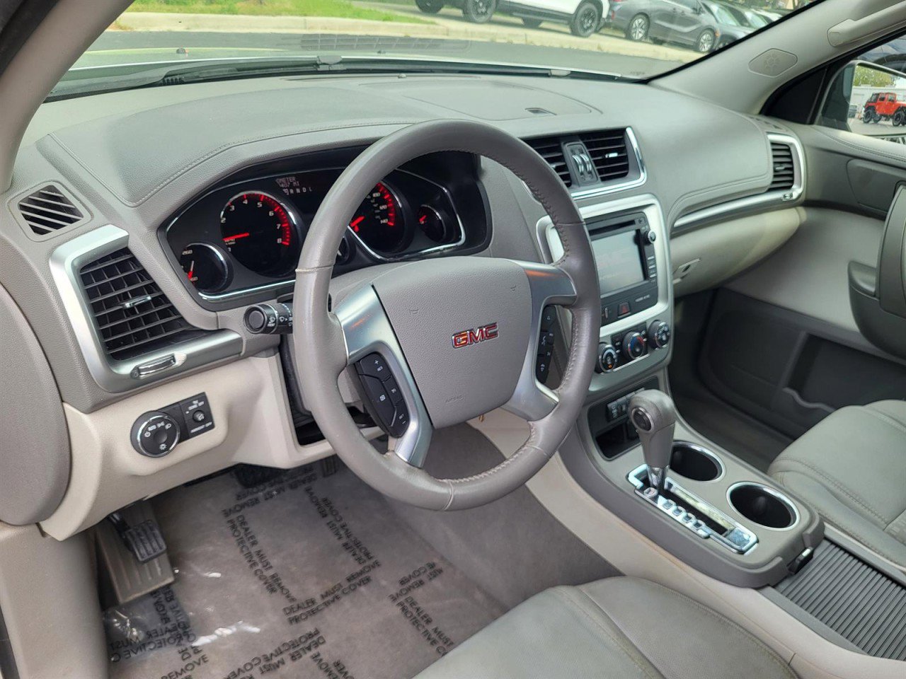 Used 2015 GMC Acadia SLE image 10