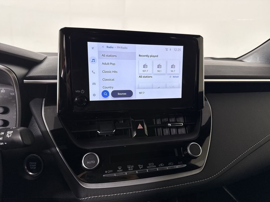Used 2023 Toyota Corolla SE image 26