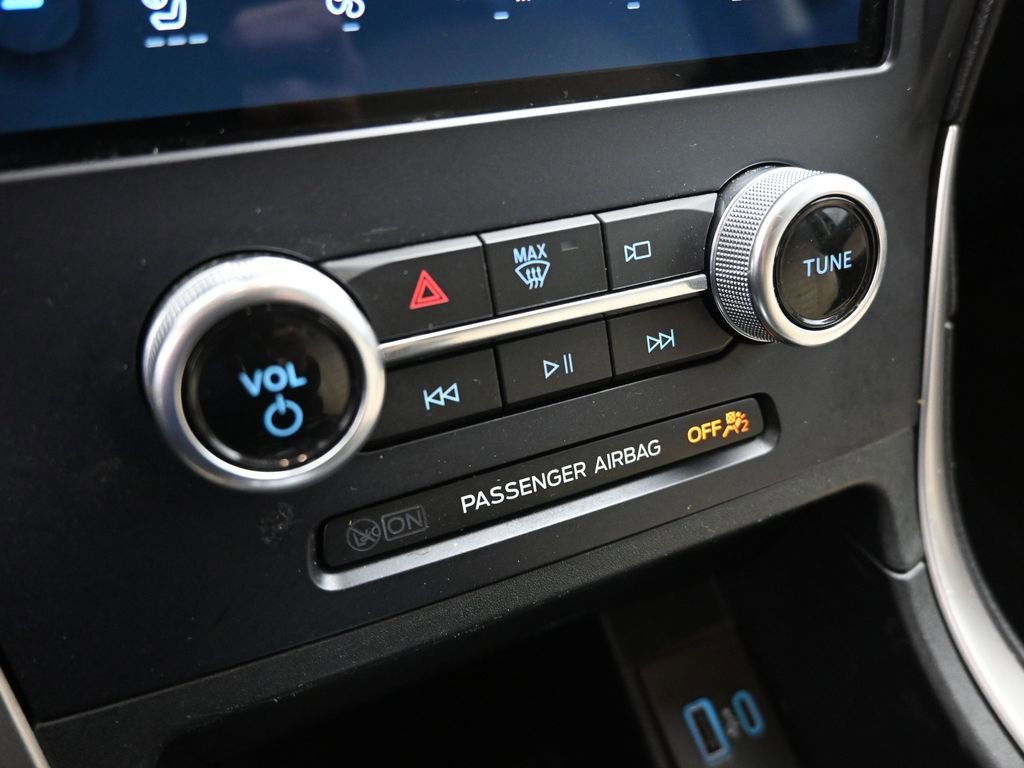 Used 2023 Ford Edge SEL w/ Convenience Package image 17