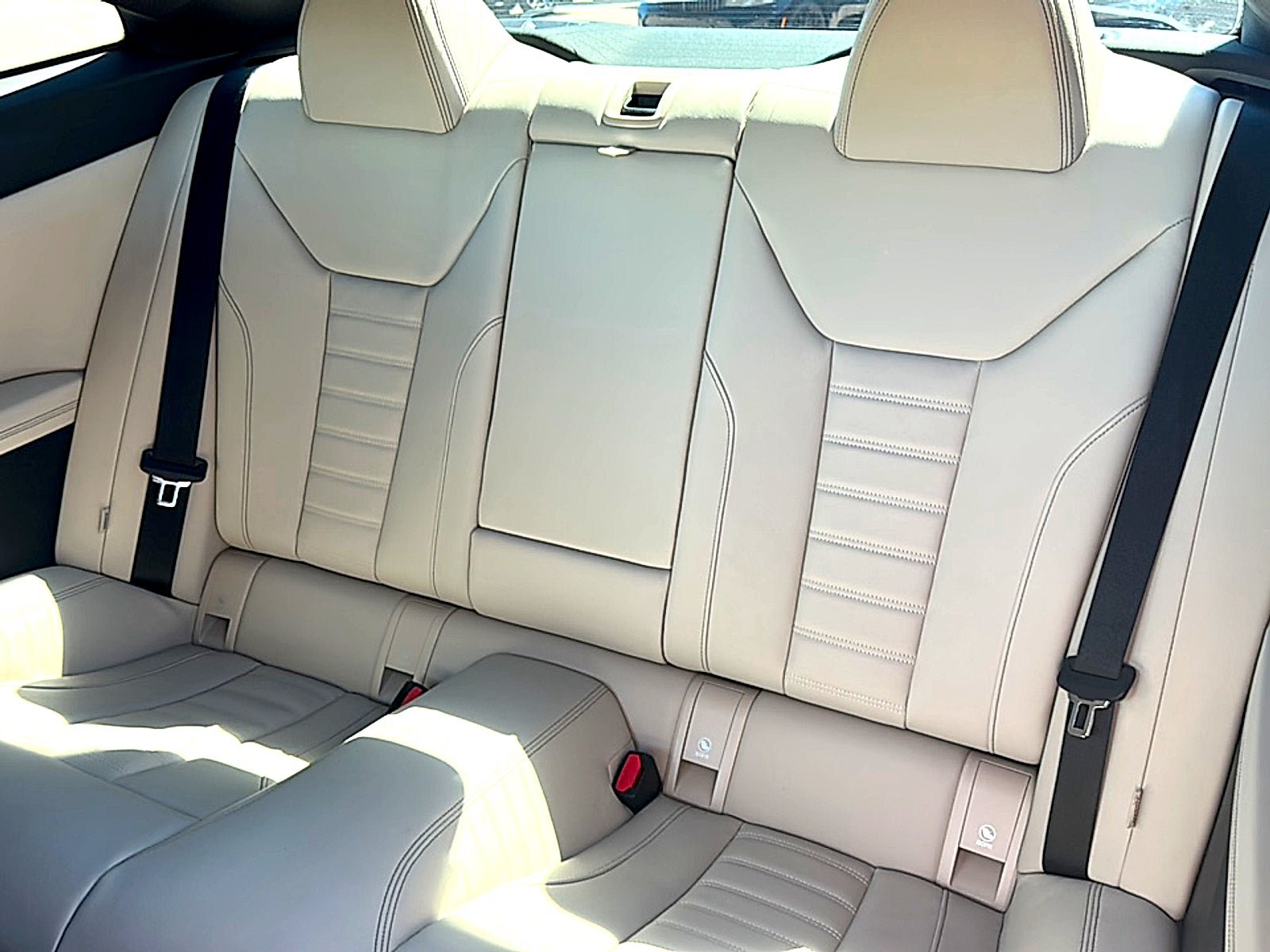Used 2024 BMW 430i Coupe w/ Premium Package RWD image 16
