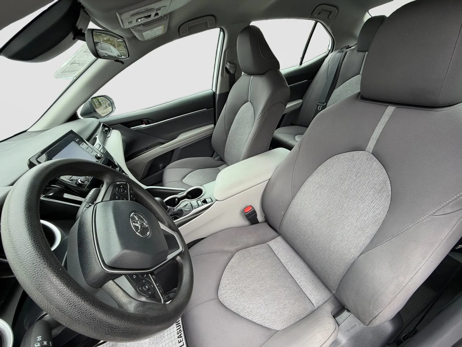 Used 2024 Toyota Camry LE AWD/4WD image 13