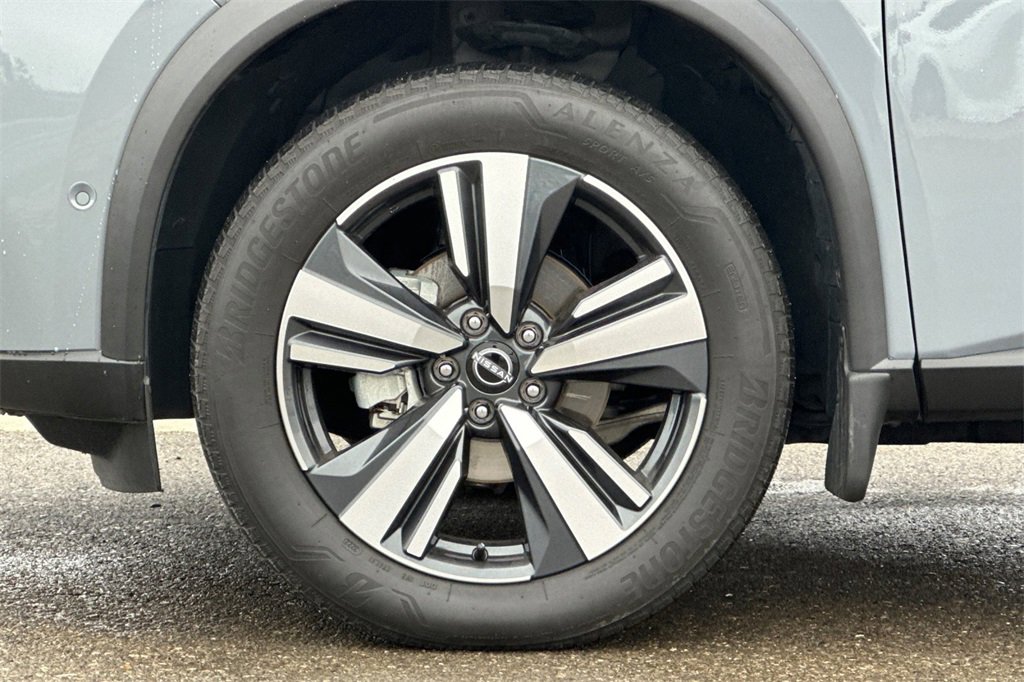 Used 2023 Nissan Rogue SL w/ SL Premium Package image 27