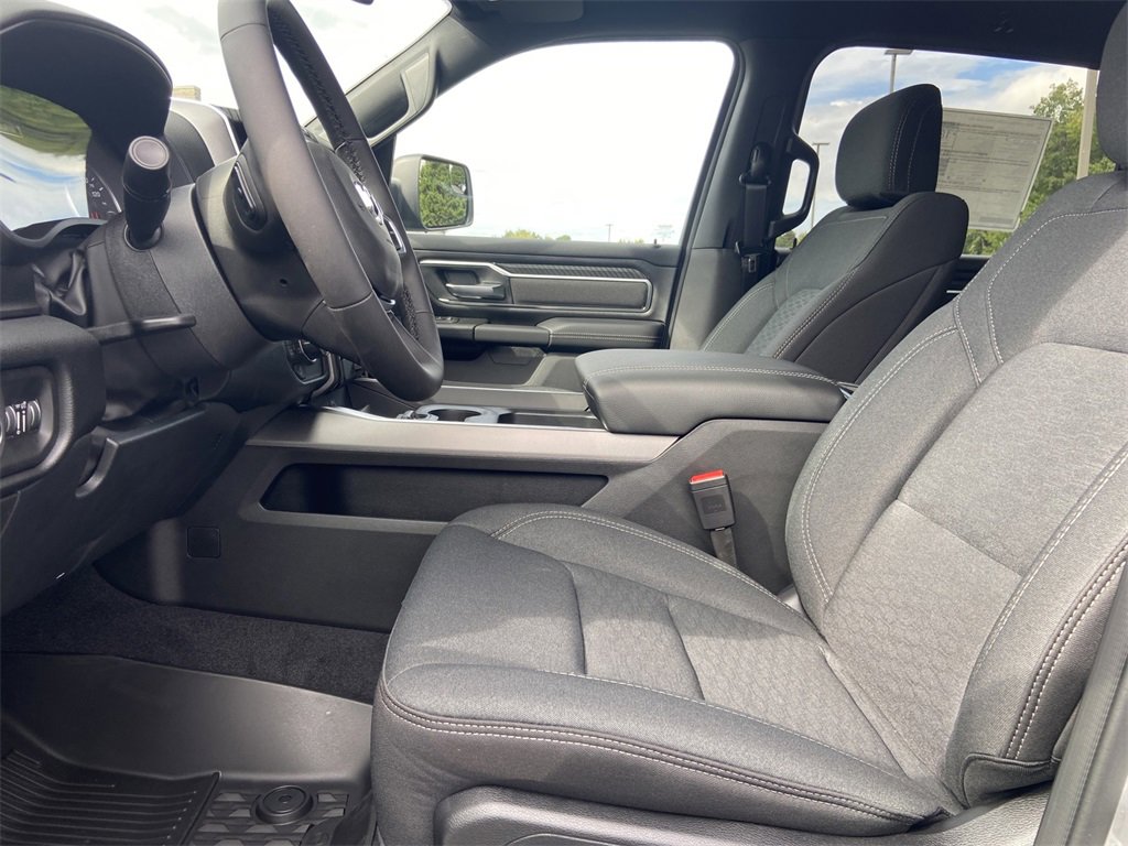 New 2026 RAM 1500 4x4 Crew Cab image 14