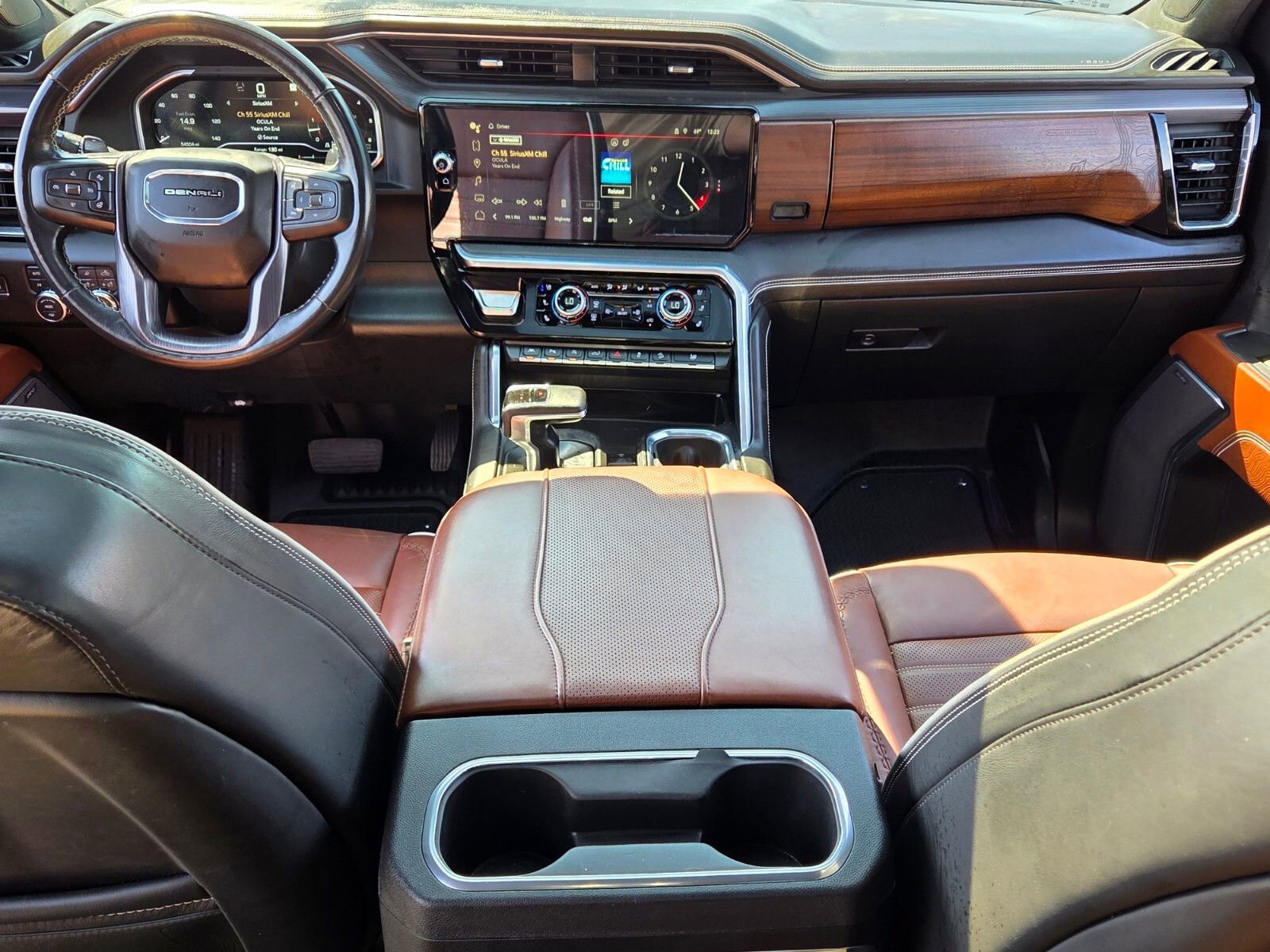 Used 2023 GMC Sierra 1500 Denali Ultimate image 8