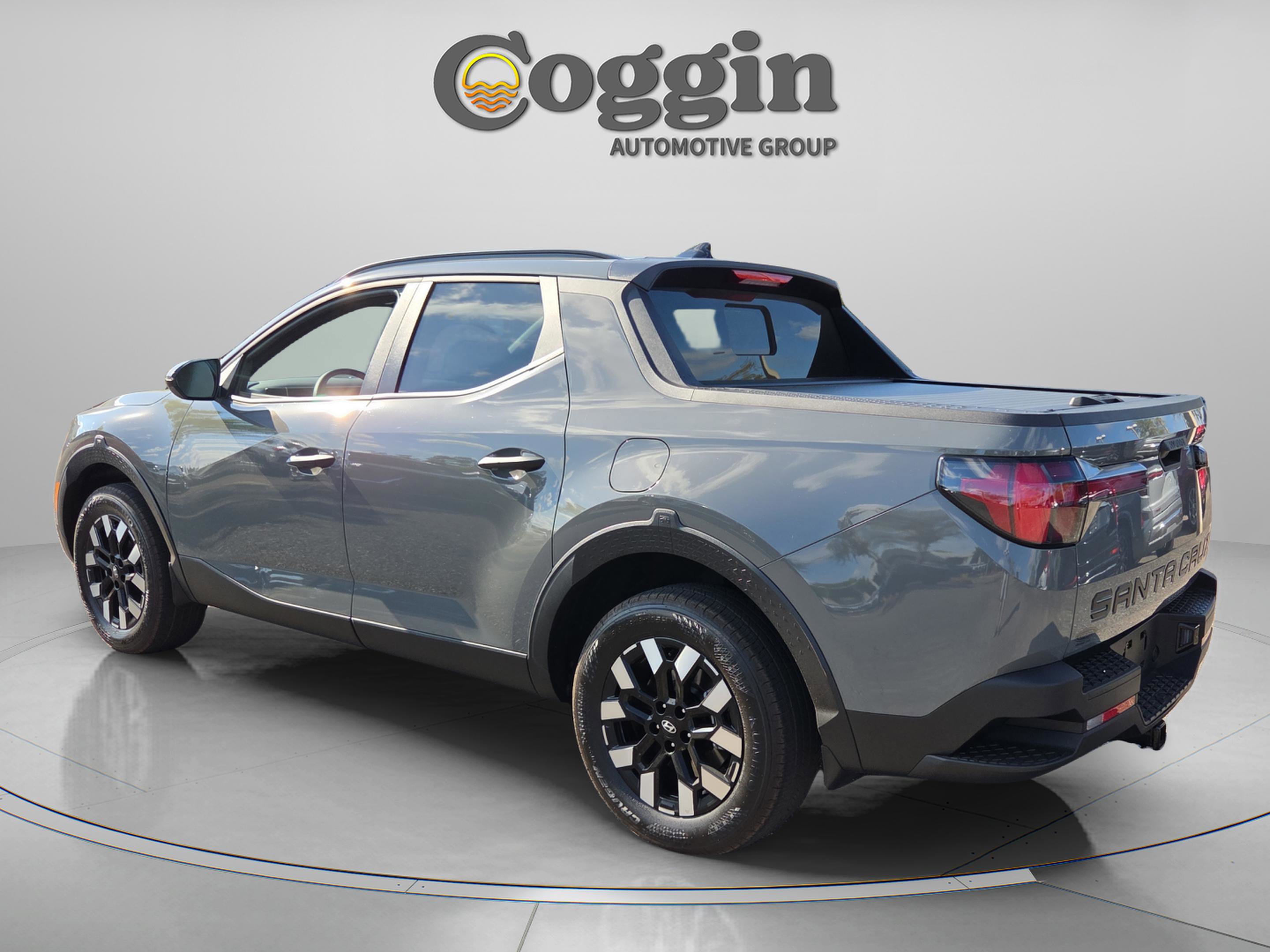 Used 2025 Hyundai Santa Cruz SEL image 3