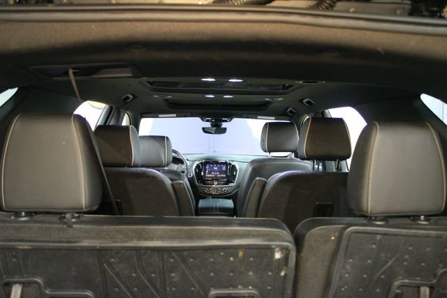 Used 2023 Chevrolet Traverse Premier AWD/4WD image 17