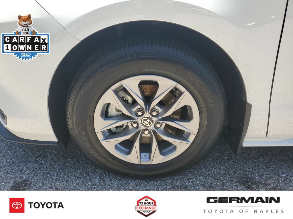 Certified 2026 Toyota Sienna LE FWD image 13