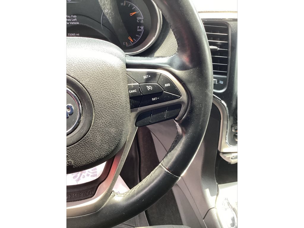 Used 2018 Jeep Grand Cherokee Laredo AWD/4WD image 35