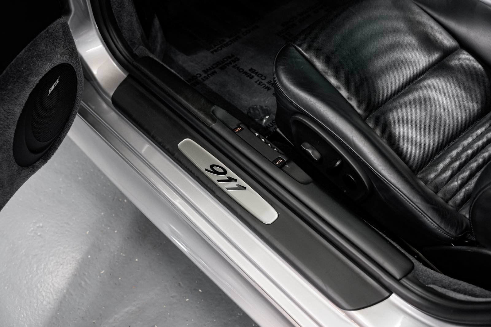 Used 2004 Porsche 911 Carrera RWD image 23