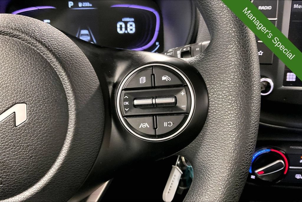Used 2025 Kia Soul LX w/ LX Technology Package FWD image 25
