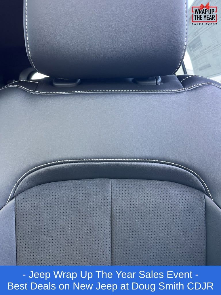 New 2025 Jeep Grand Cherokee L Laredo image 7