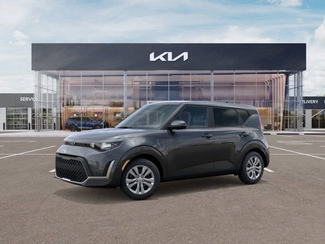 Used 2025 Kia Soul LX FWD image 3