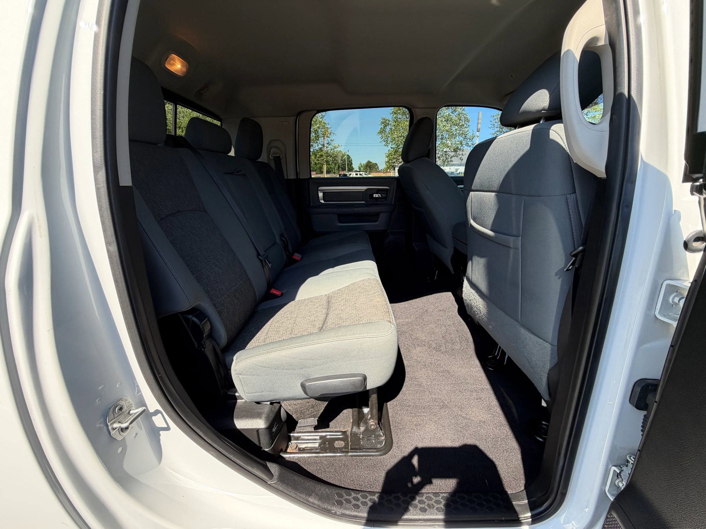 Used 2017 RAM 3500 Big Horn AWD/4WD image 20