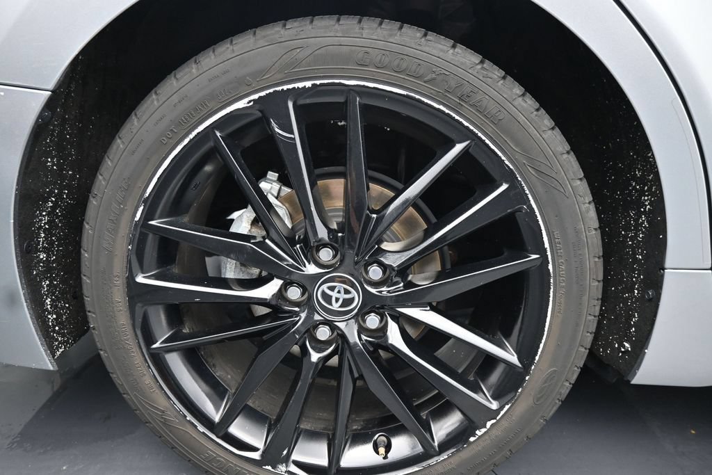 Used 2024 Toyota Camry XSE FWD image 10