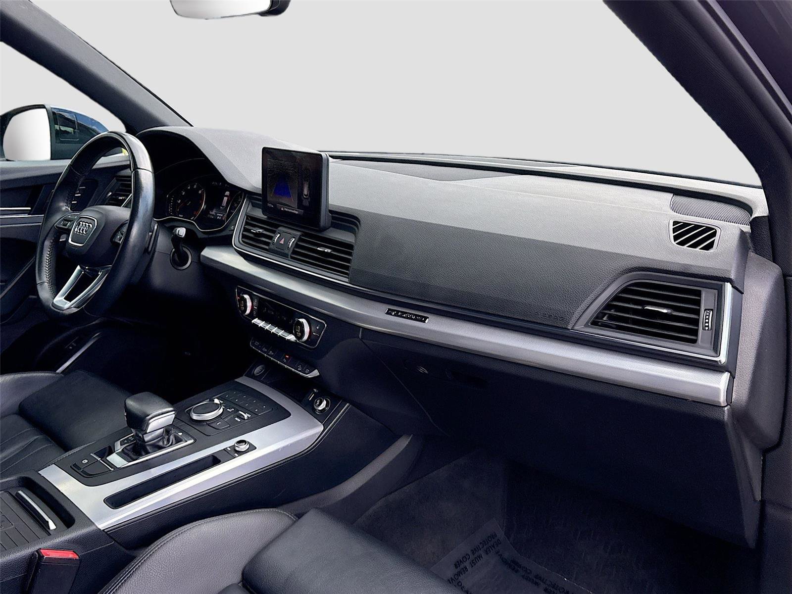 Used 2020 Audi Q5 2.0T Premium w/ Titanium Sport Package image 29