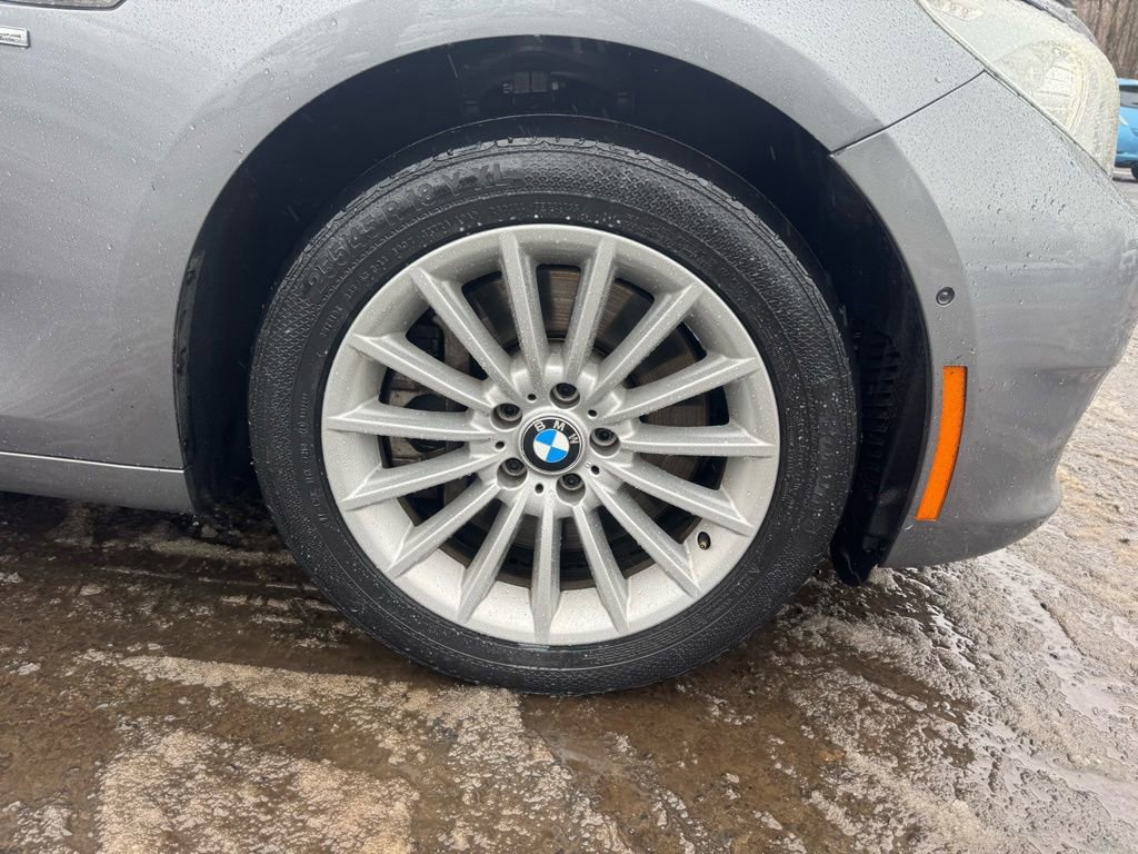 Used 2011 BMW 550i Gran Turismo xDrive image 15