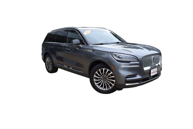 Used 2022 Lincoln Aviator Reserve image 2