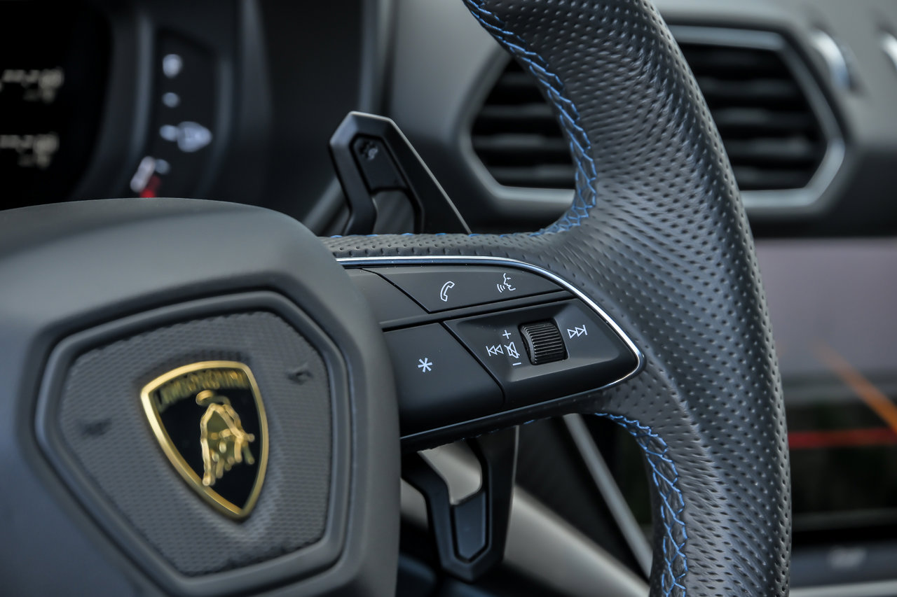 Used 2024 Lamborghini Urus S AWD/4WD image 35