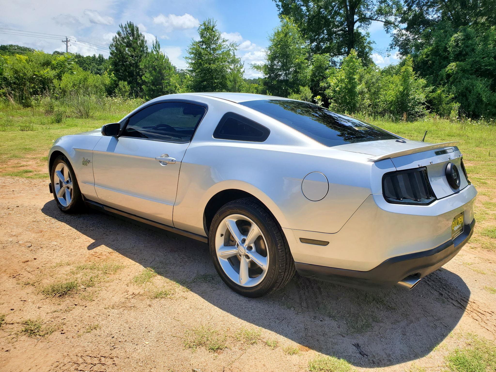 Used 2010 Ford Mustang GT Premium RWD image 5