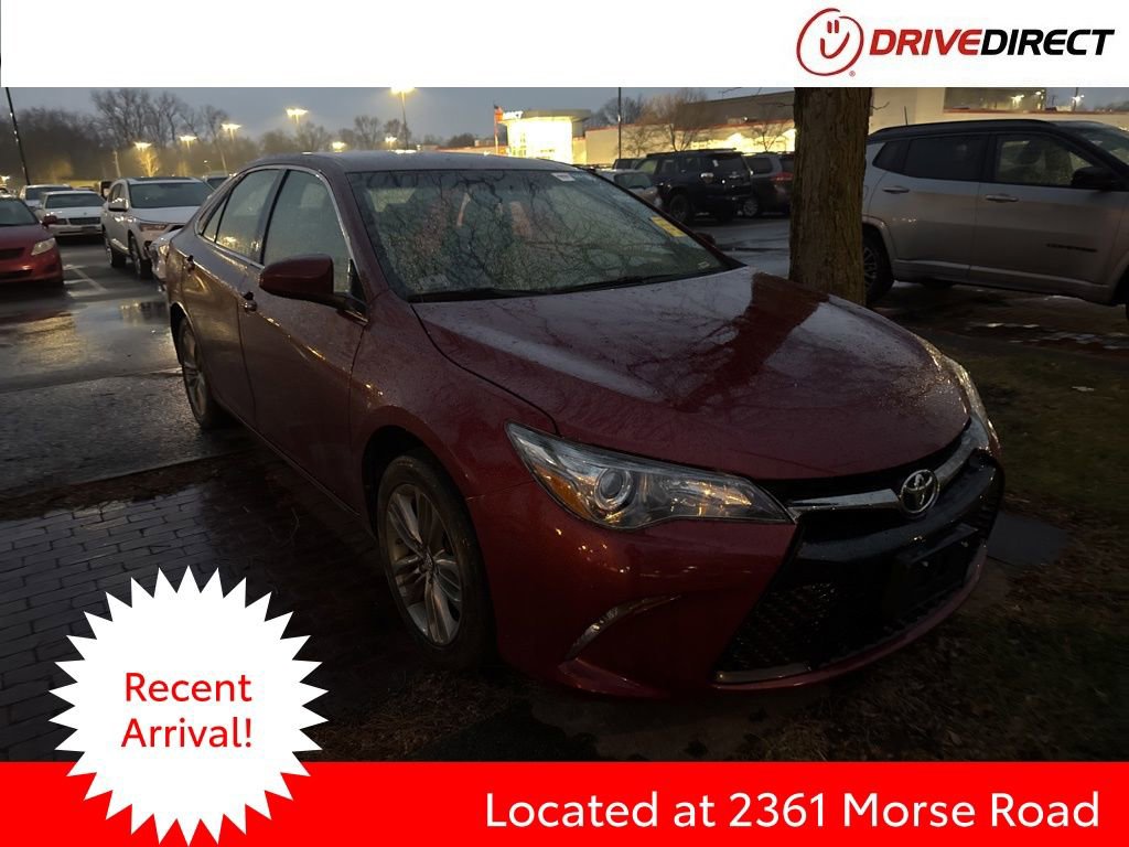 Used 2017 Toyota Camry SE image 1