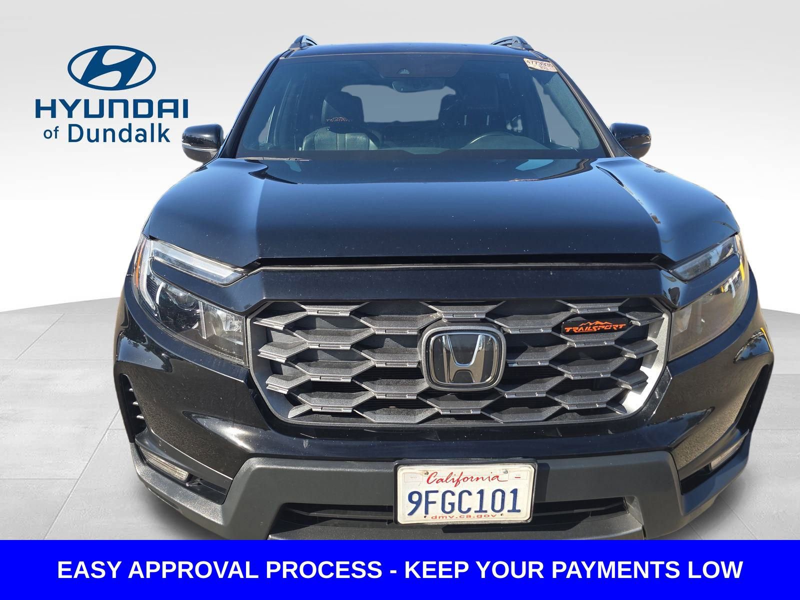 Used 2023 Honda Passport TrailSport image 2