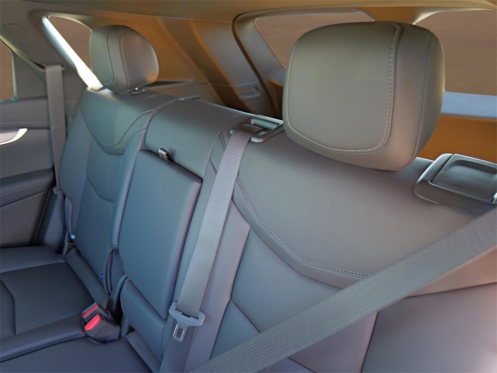 New 2026 Cadillac XT5 Luxury w/ LPO, Floor Liner Package image 24