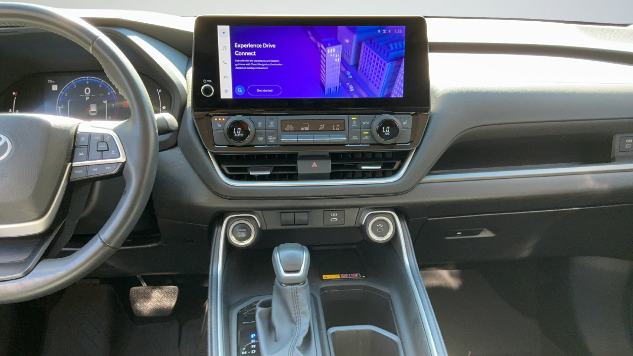 Used 2025 Toyota Grand Highlander FWD image 8
