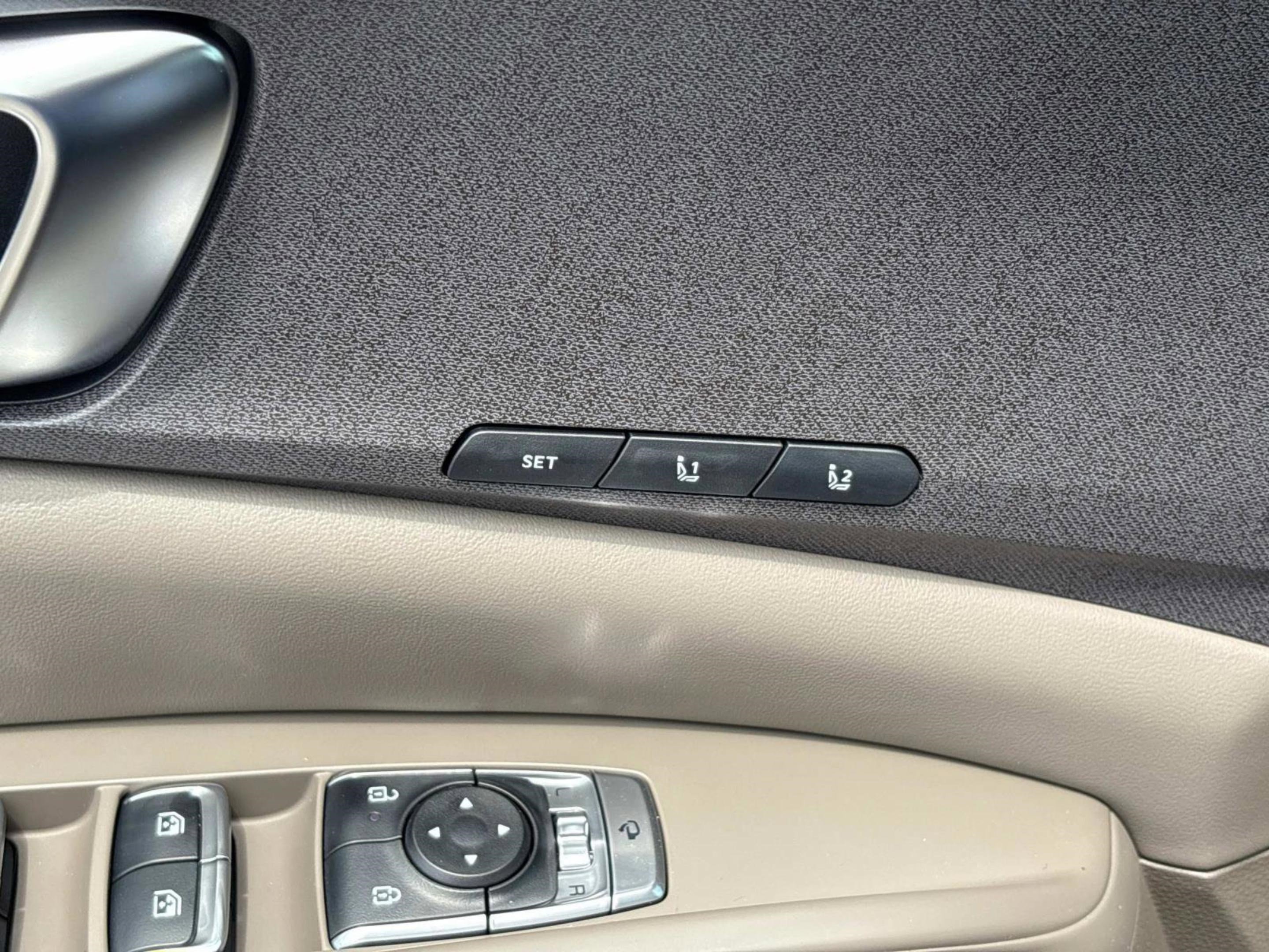 New 2026 Kia Carnival EX image 18