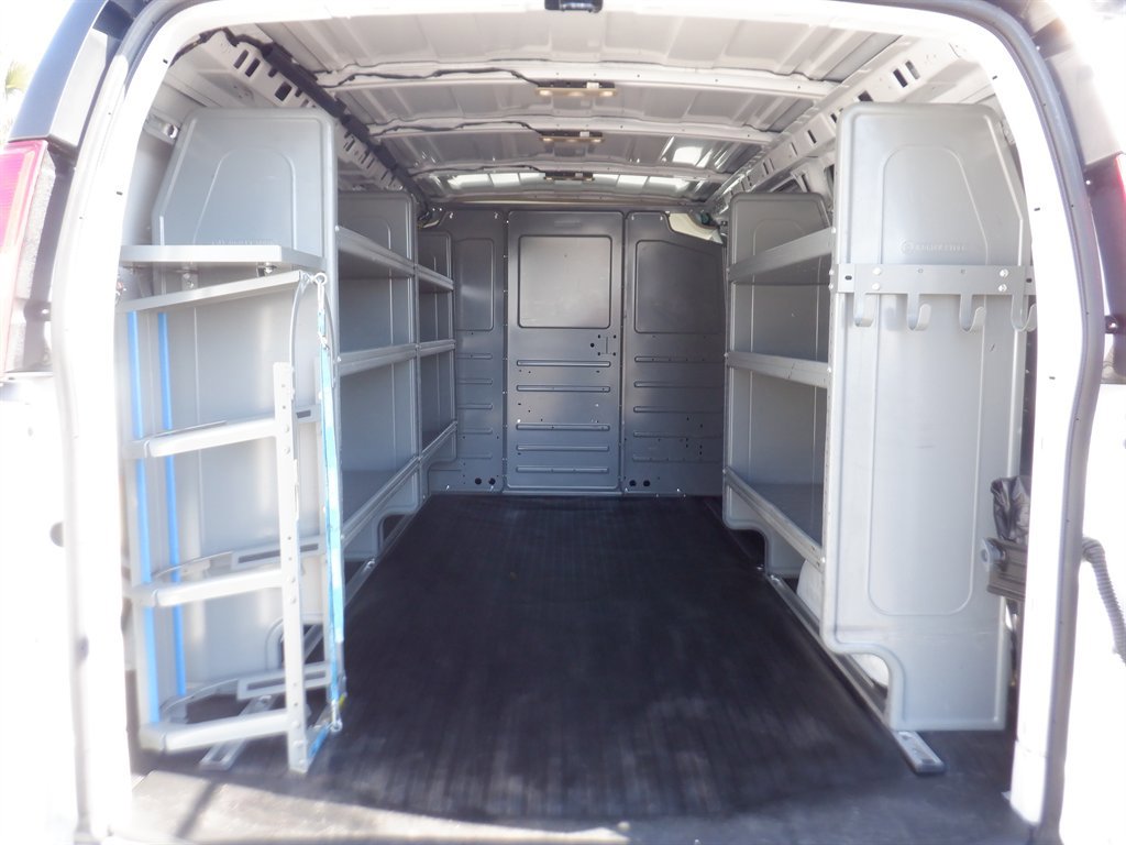 Used 2023 GMC Savana 2500 w/ Driver Convenience Package image 5