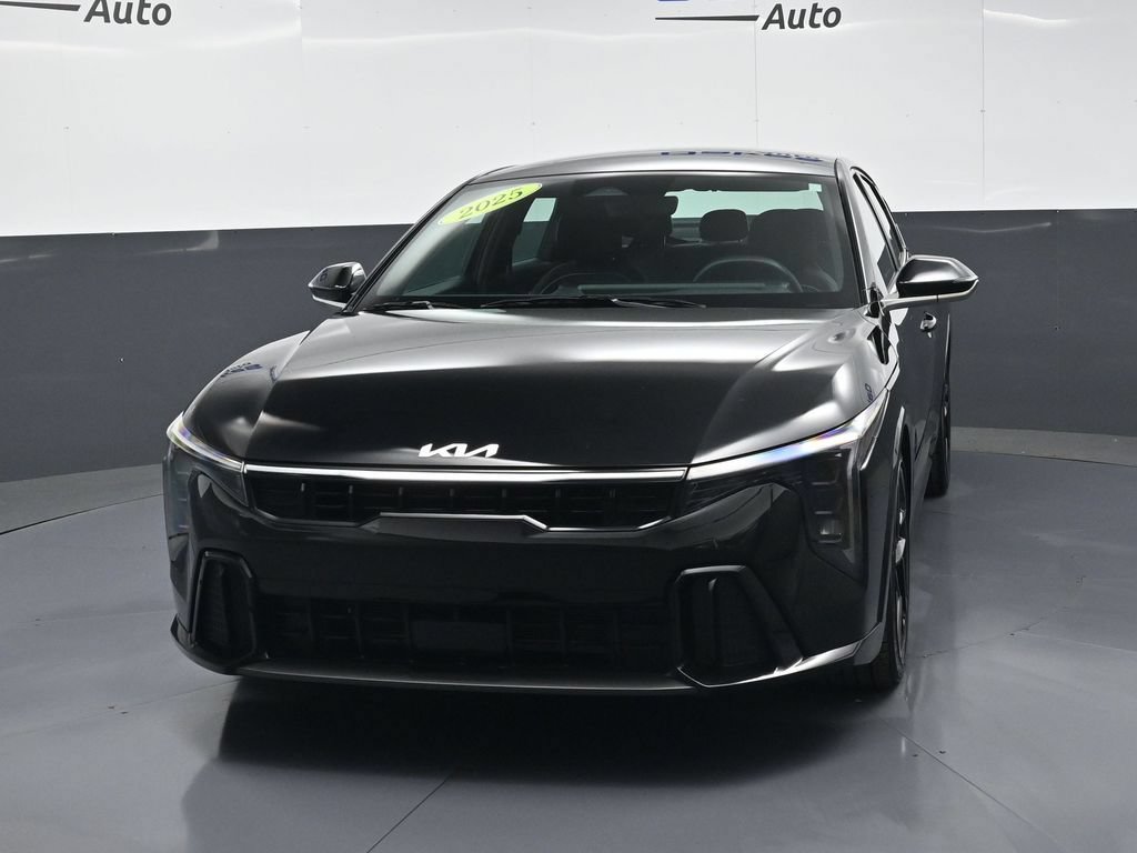 Certified 2025 Kia K4 EX w/ GT-Line Sunroof Package FWD image 4