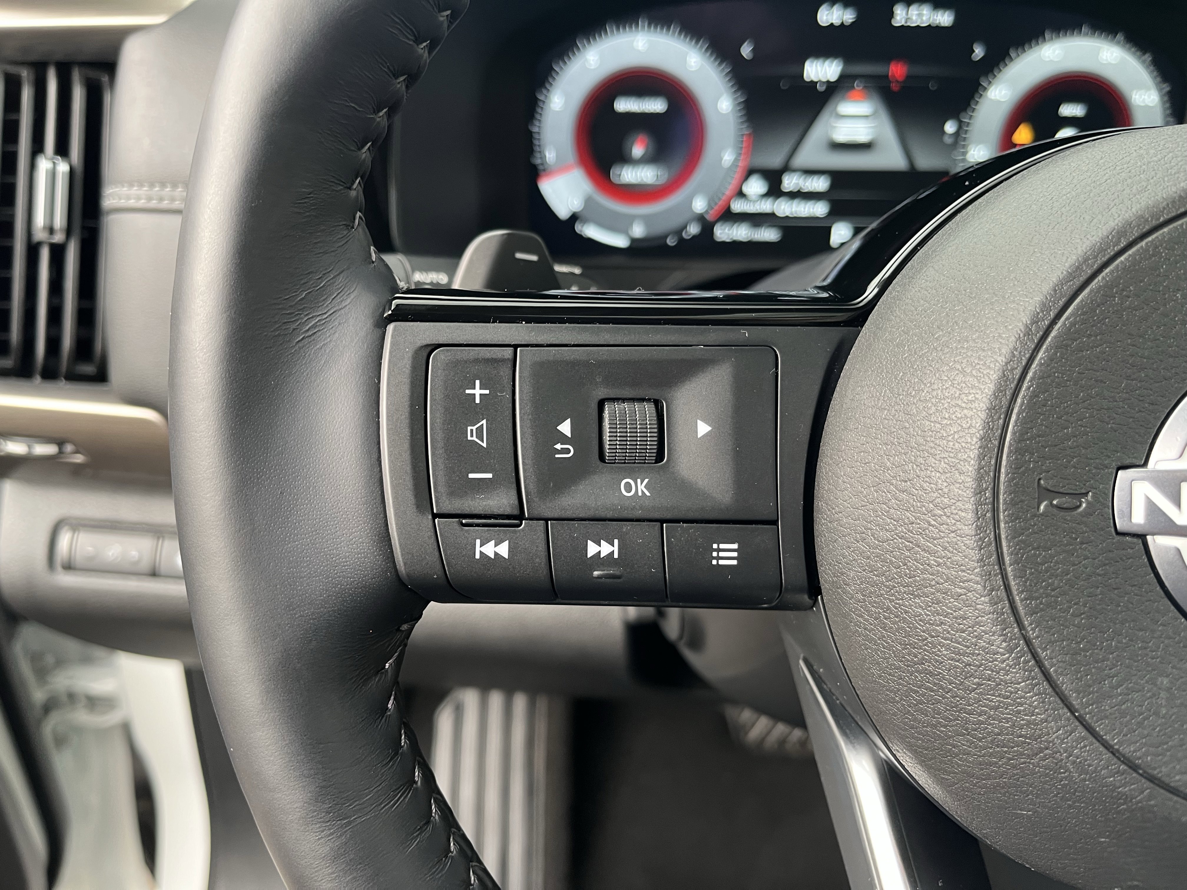 Certified 2024 Nissan Pathfinder Platinum w/ Cargo Package image 20