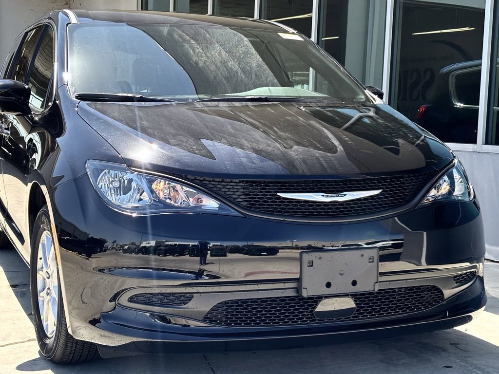 New 2026 Chrysler Voyager LX FWD image 6