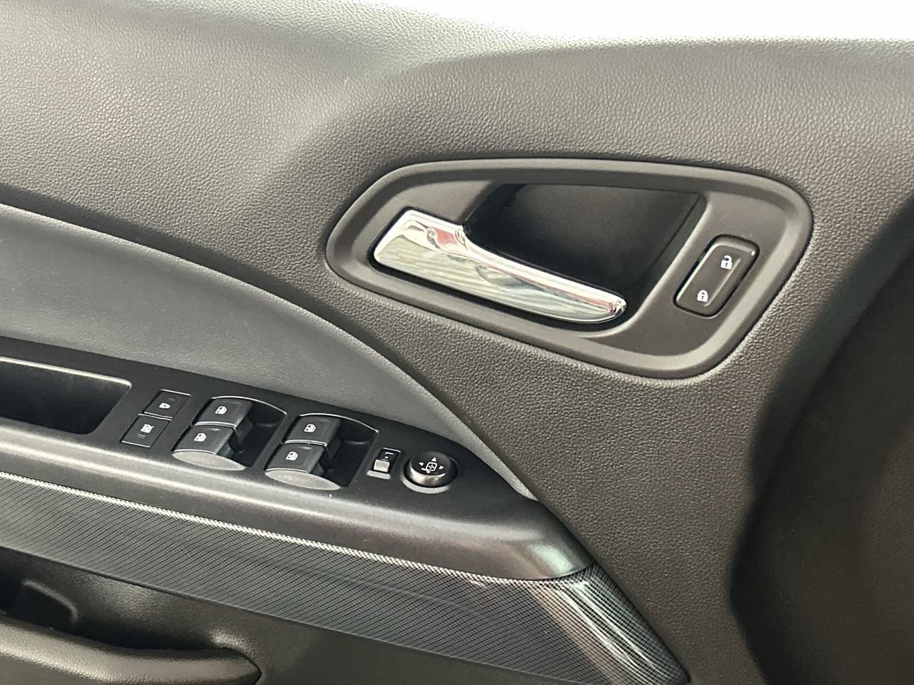 Used 2019 Chevrolet Colorado Z71 AWD/4WD image 18