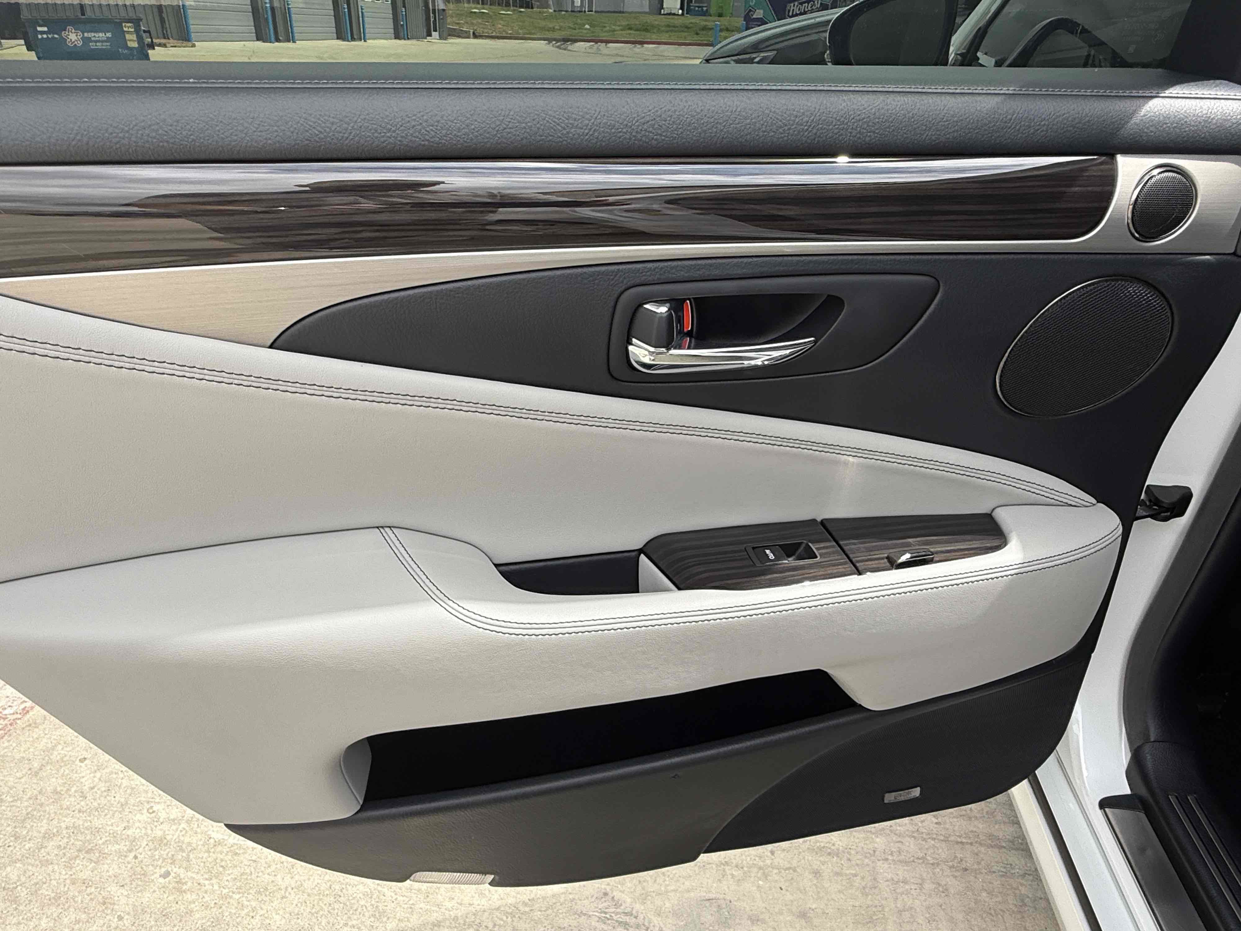 Used 2013 Lexus LS 460 L w/ All-Weather Pkg image 47