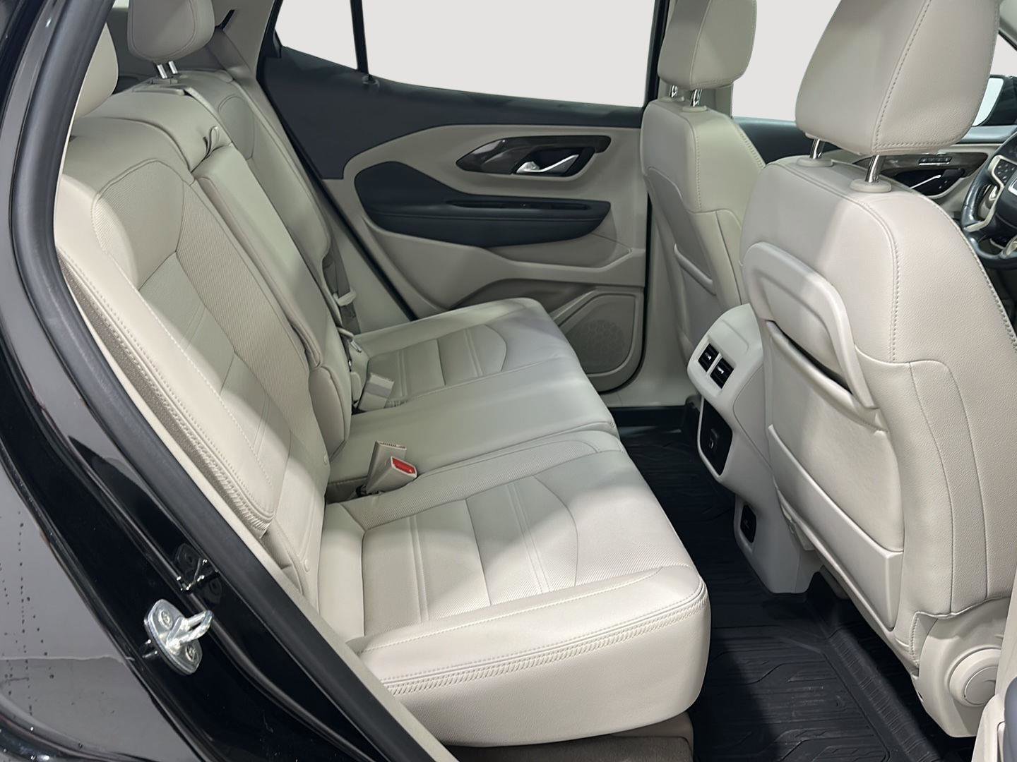 Used 2022 GMC Terrain Denali w/ LPO, Floor Liner Package AWD/4WD image 24