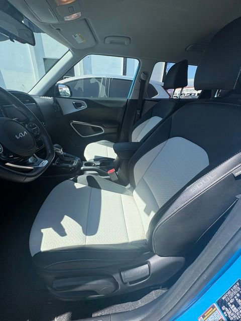 Certified 2023 Kia Soul GT-Line FWD image 12