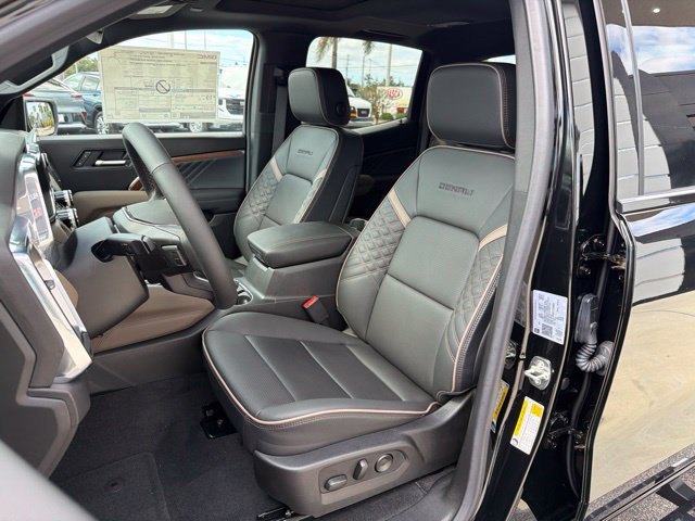 New 2026 GMC Canyon Denali AWD/4WD image 14
