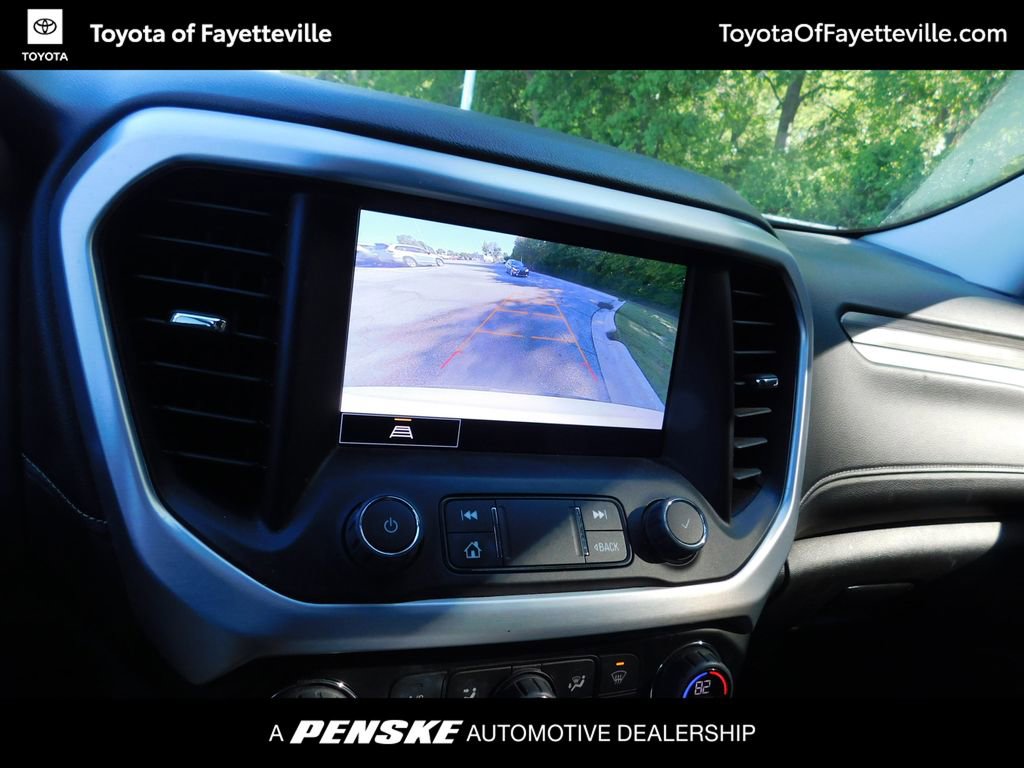 Used 2023 GMC Acadia SLT w/ Preferred Package FWD image 5