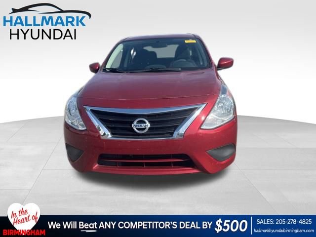 Used 2016 Nissan Versa SV FWD image 1