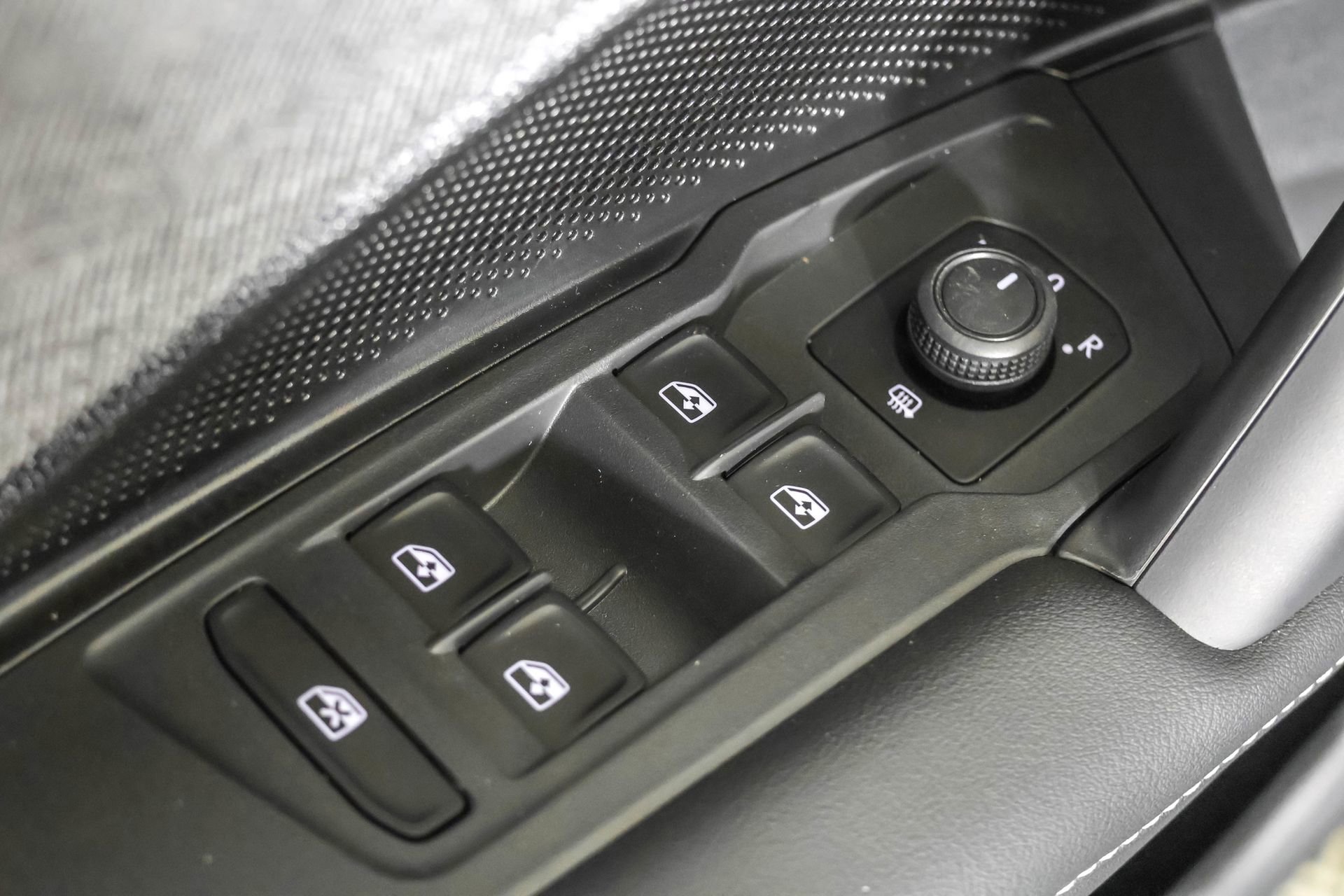 New 2026 Volkswagen Tiguan S AWD/4WD image 32