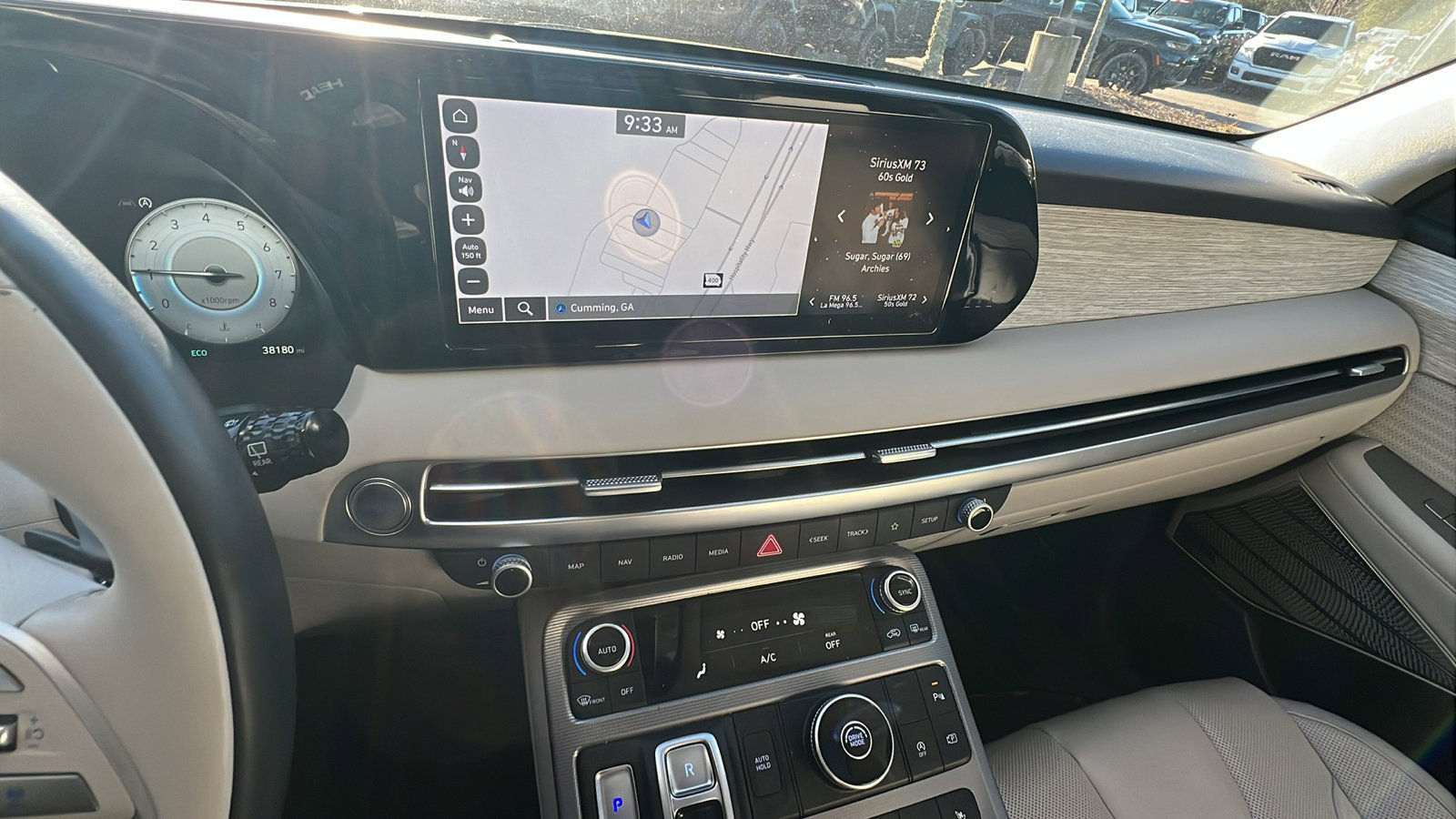 Used 2024 Hyundai Palisade Calligraphy image 35