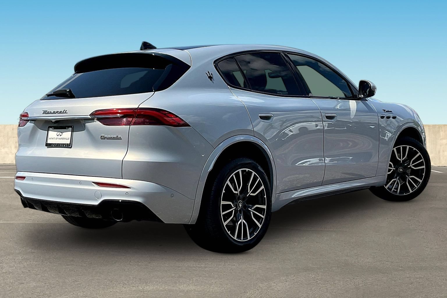 Used 2023 Maserati Grecale Modena AWD/4WD image 5