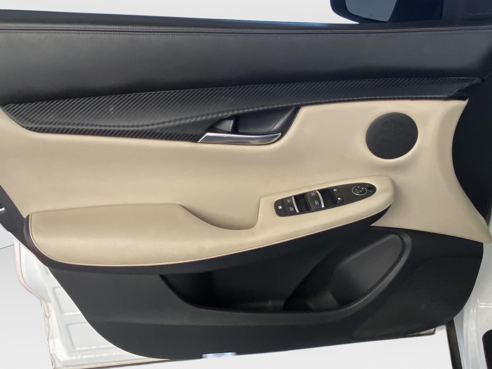 Used 2019 INFINITI QX50 Luxe AWD/4WD image 19