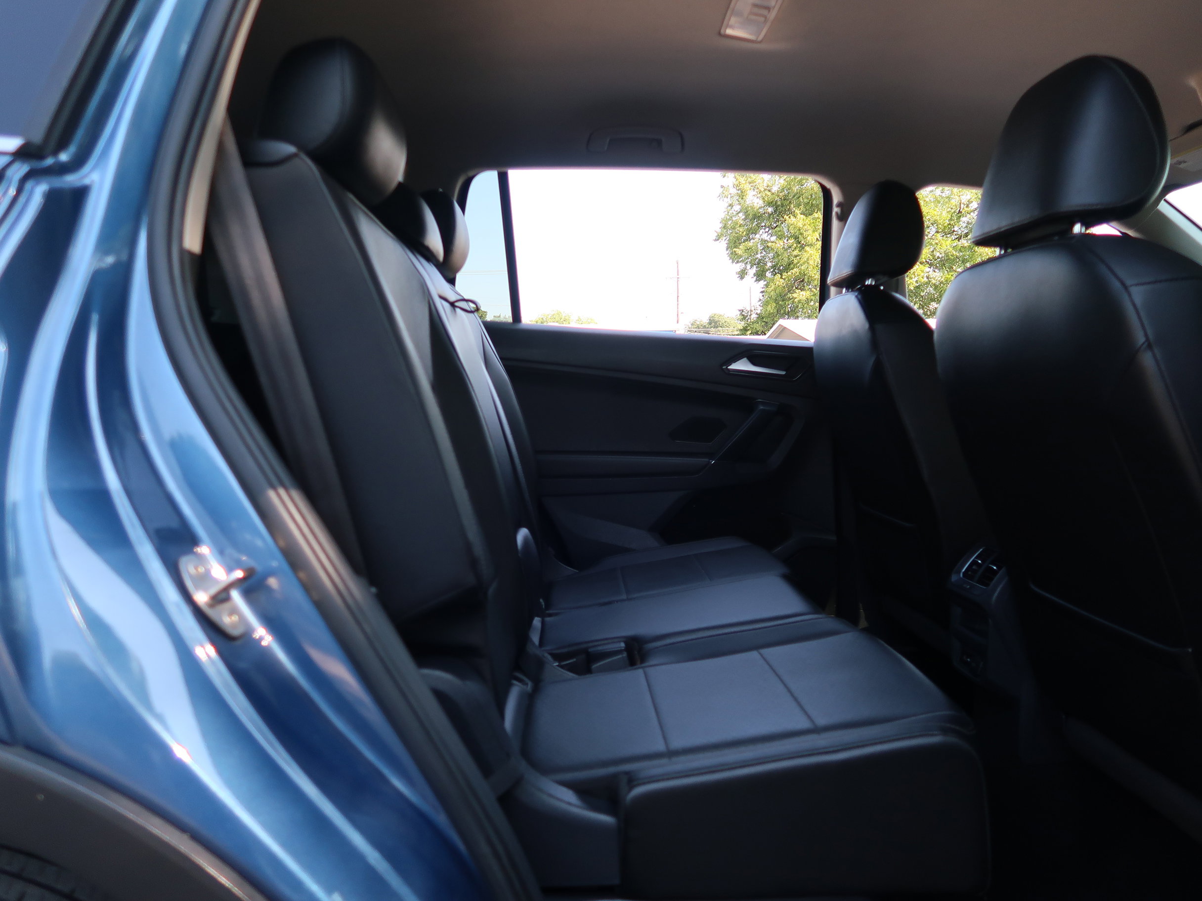 Used 2018 Volkswagen Tiguan SEL image 36