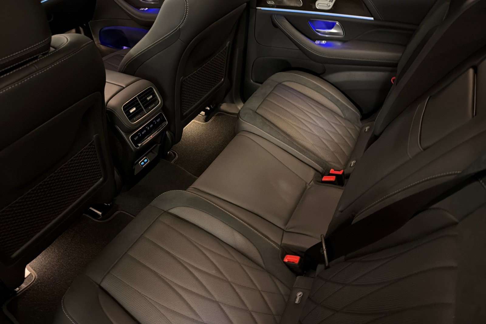 New 2026 Mercedes-Benz GLS 63 AMG 4MATIC image 11