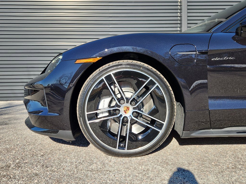 New 2026 Porsche Taycan GTS image 11