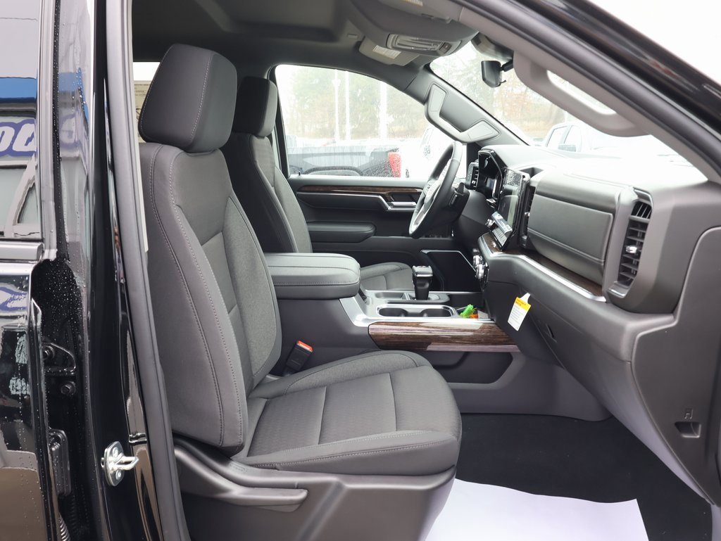 New 2026 GMC Sierra 1500 Elevation w/ LPO, Elevation Black Package image 38